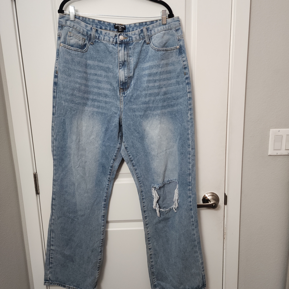 5/$30 Pretty LittleThing Plus Light Blue Distresed Denim High Waist Jeans